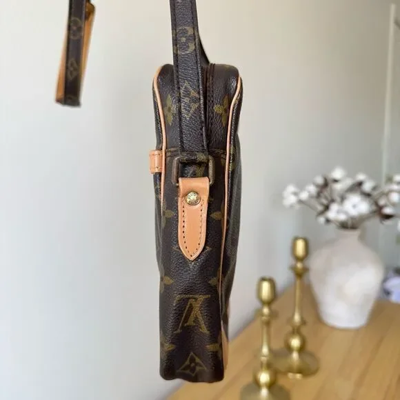 ✅AUTHENTIC✅LOUIS VUITTON DANUBE CROSSBODY BAG - Picture 6 of 16